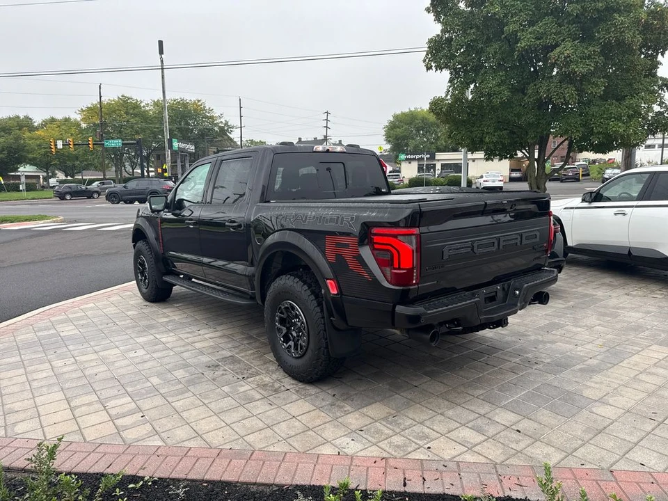 2024 Ford F-150 Raptor 14th Gen - Image 3 of 15