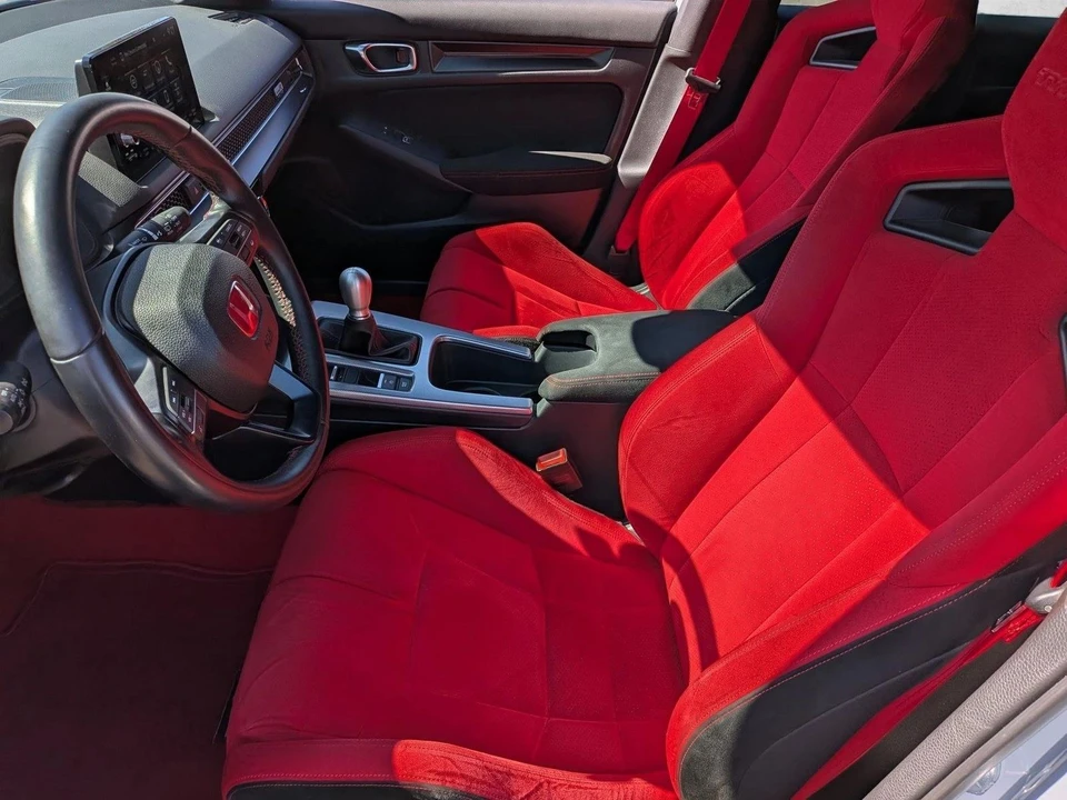 2024 Honda FL5 Civic Type R - Image 13 of 18