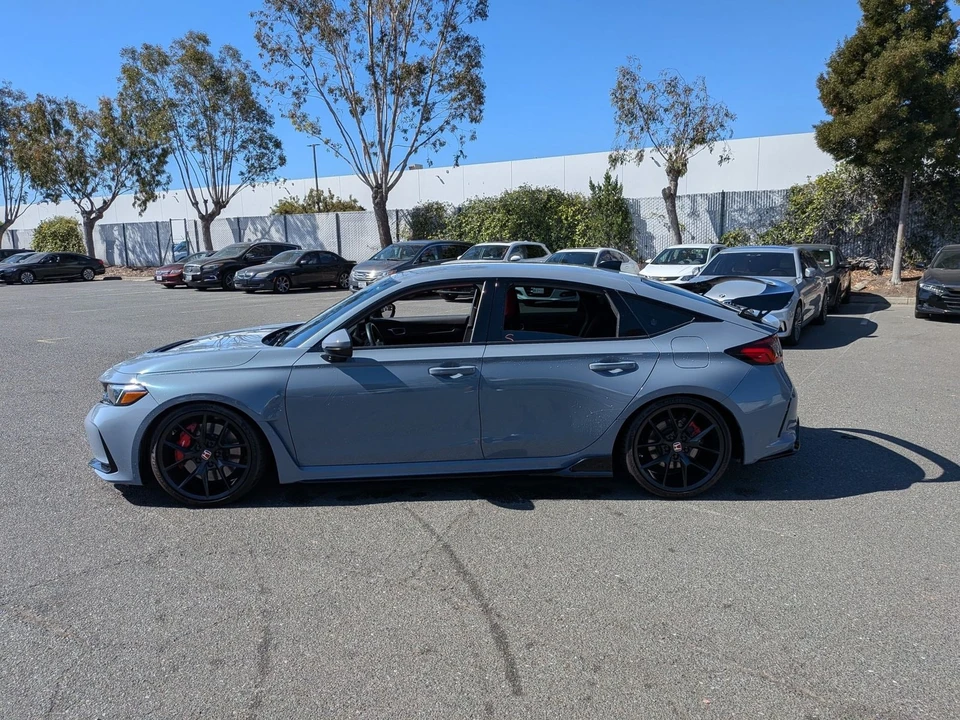 2024 Honda FL5 Civic Type R - Image 9 of 18