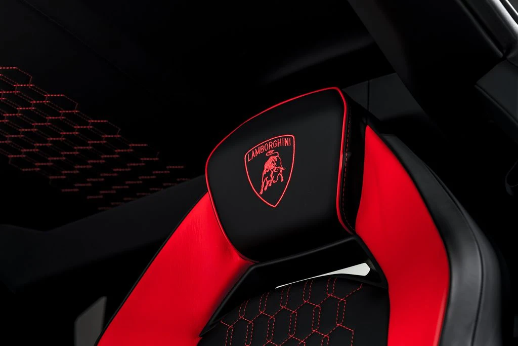 2024 Lamborghini Revuelto - Image 19 of 31