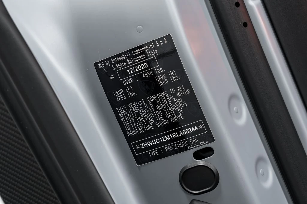 2024 Lamborghini Revuelto - Image 10 of 31