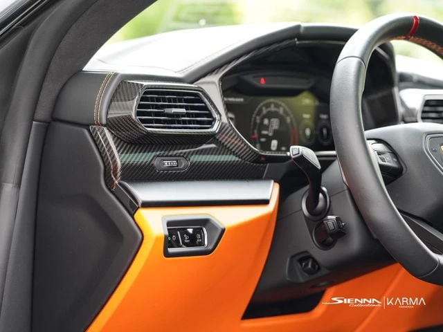2024 Lamborghini Urus SE - Image 29 of 31
