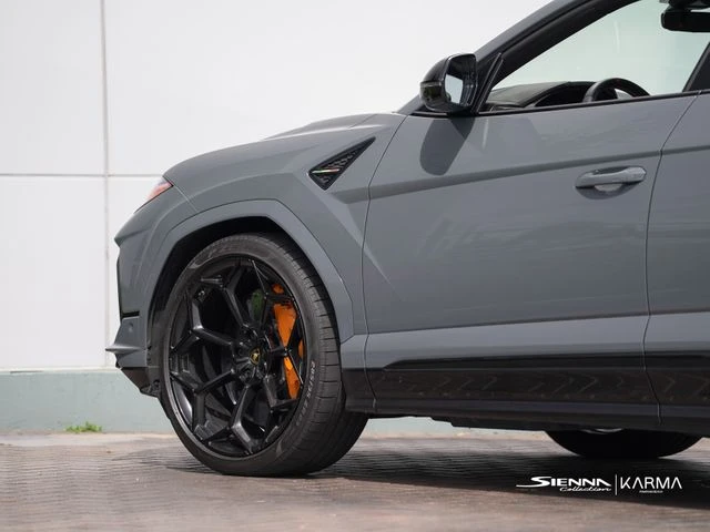 2024 Lamborghini Urus SE - Image 28 of 31