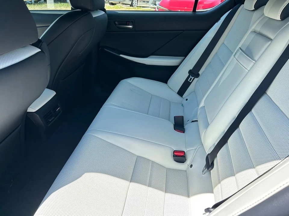 2024 Lexus IS 3rd Gen - Image 16 of 31