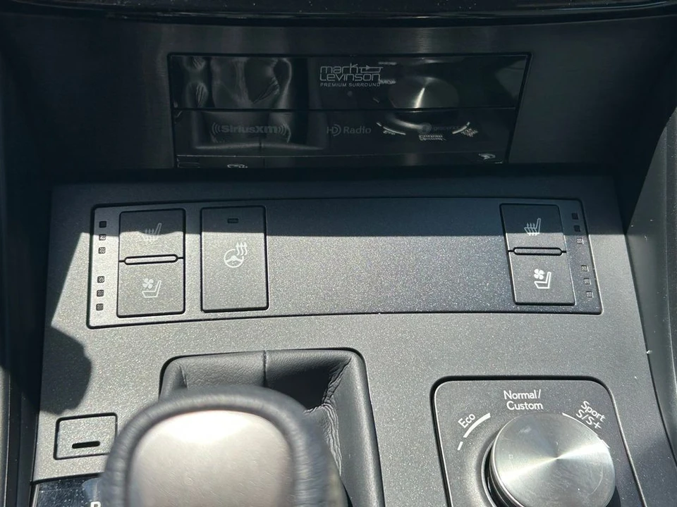 2024 Lexus IS 3rd Gen - Image 30 of 31