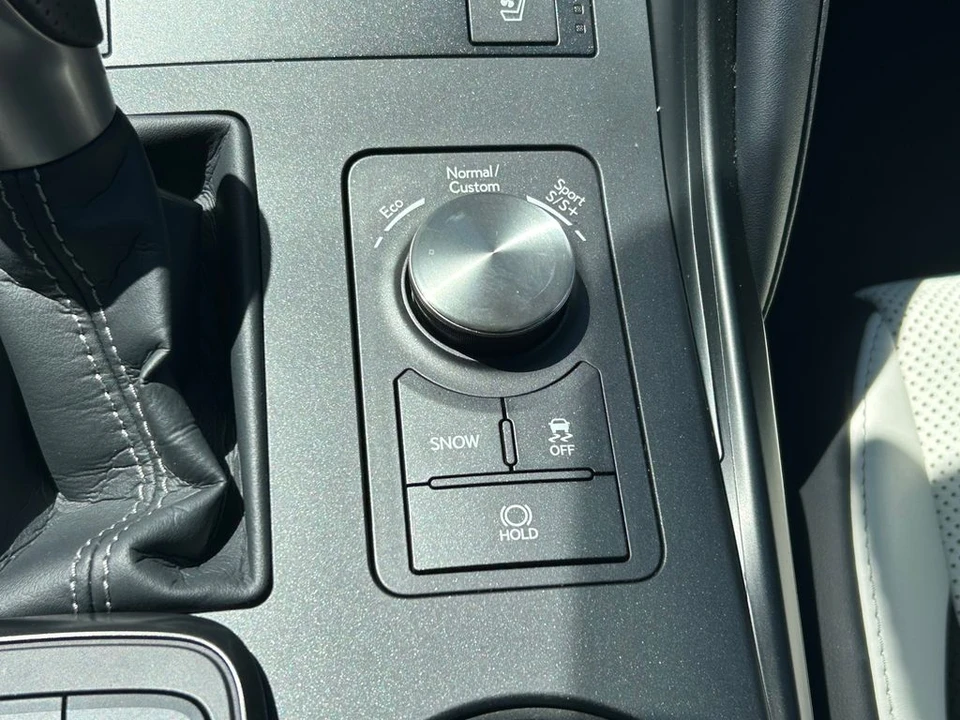 2024 Lexus IS 3rd Gen - Image 29 of 31