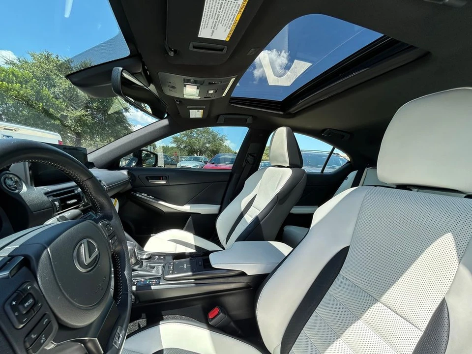2024 Lexus IS 3rd Gen - Image 12 of 31
