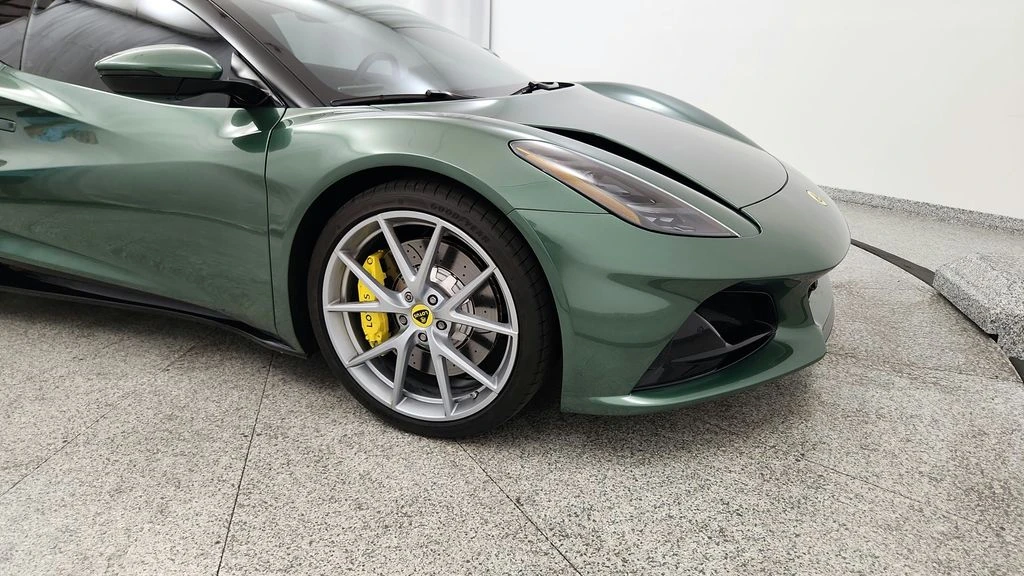 2024 Lotus Emira - Image 26 of 31