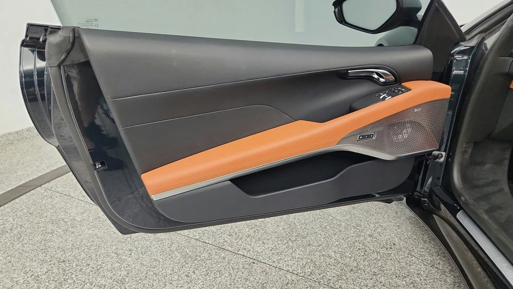 2024 Lotus Emira - Image 27 of 31