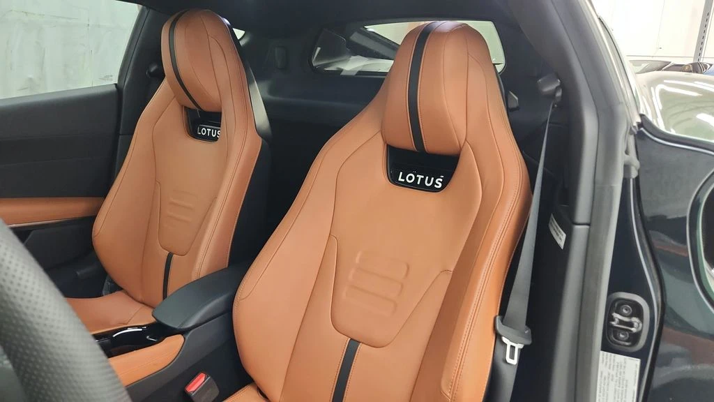 2024 Lotus Emira - Image 30 of 31