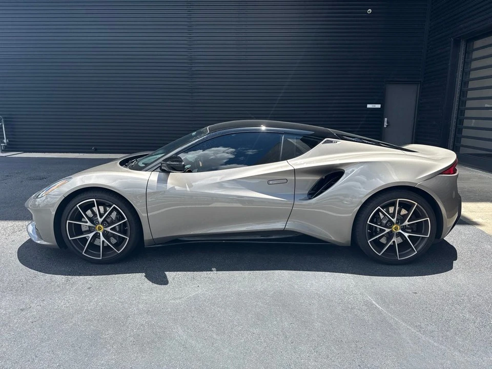 2024 Lotus Emira - Image 2 of 5
