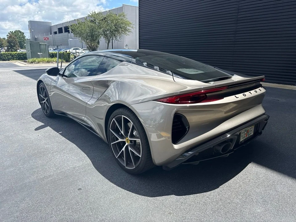 2024 Lotus Emira - Image 3 of 5