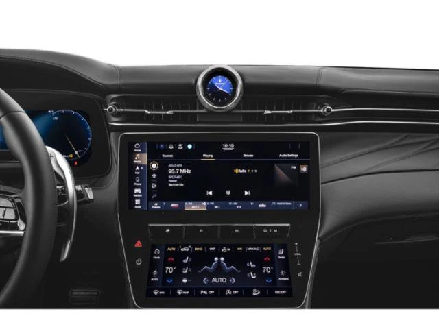 2024 Maserati Grecale - Image 10 of 16