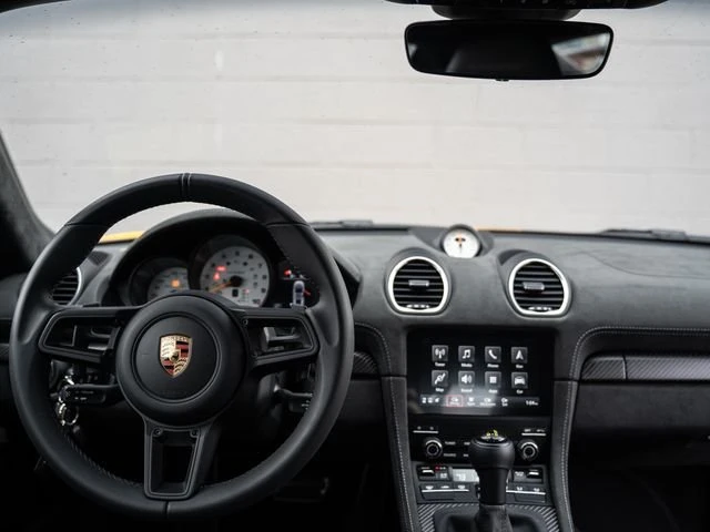 2024 Porsche 718 Cayman GT4 RS - Image 23 of 31