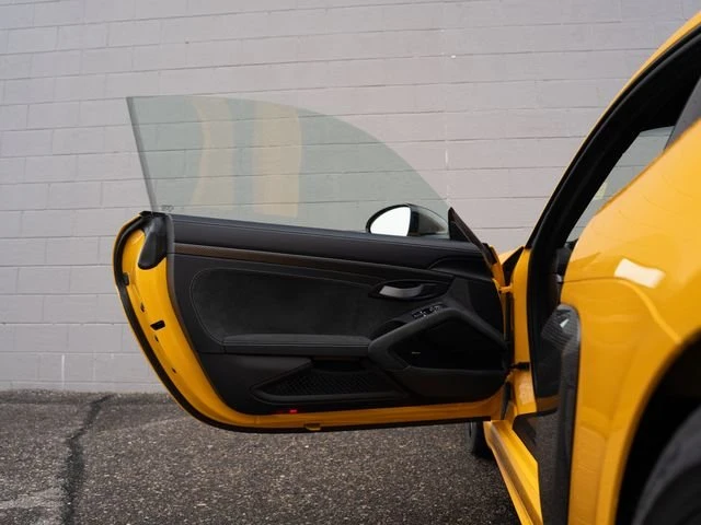 2024 Porsche 718 Cayman GT4 RS - Image 18 of 31