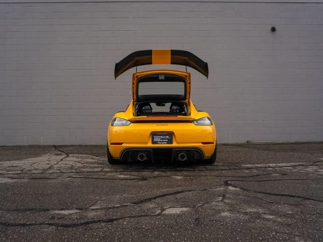 2024 Porsche 718 Cayman GT4 RS - Image 16 of 31