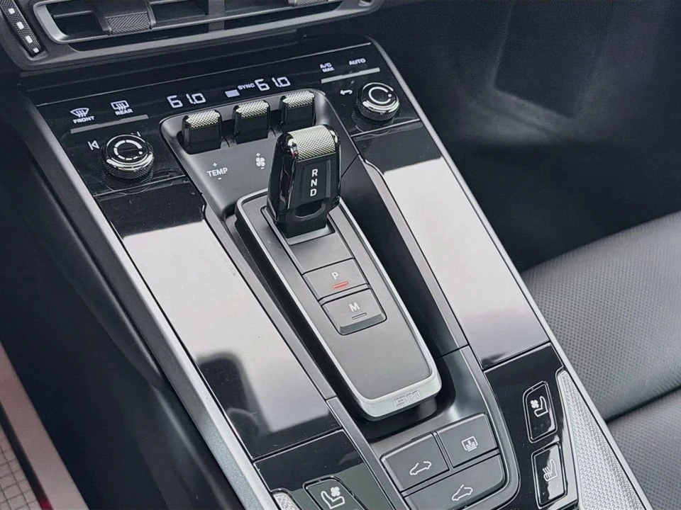 2024 Porsche 992 Carrera 4S - Image 20 of 31
