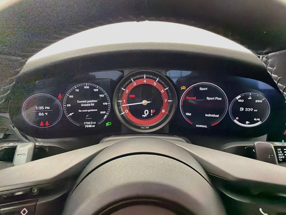 2024 Porsche 992 Carrera 4S - Image 17 of 31