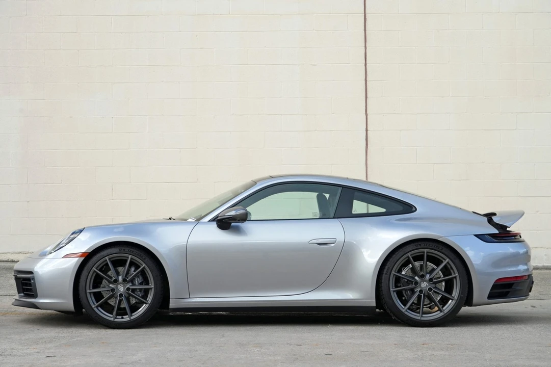 2024 Porsche 992 Carrera T - Image 9 of 31