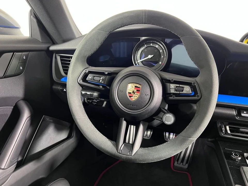 2024 Porsche 992 Carrera T - Image 19 of 31