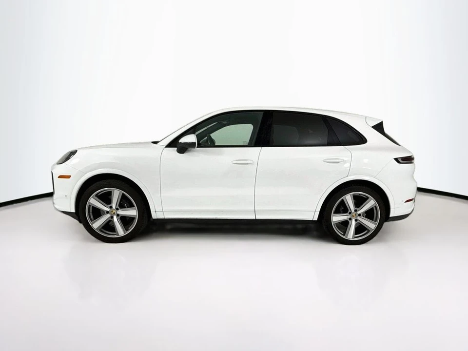2024 Porsche 9Y0/9Y3 Cayenne - Image 2 of 12