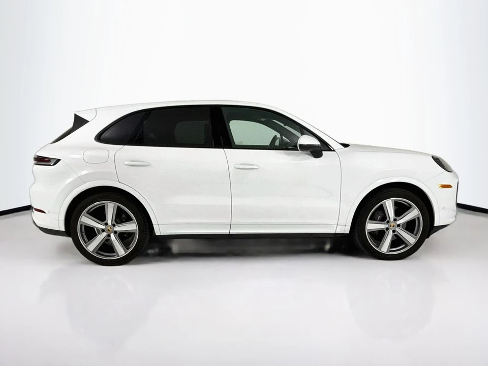 2024 Porsche 9Y0/9Y3 Cayenne - Image 8 of 12