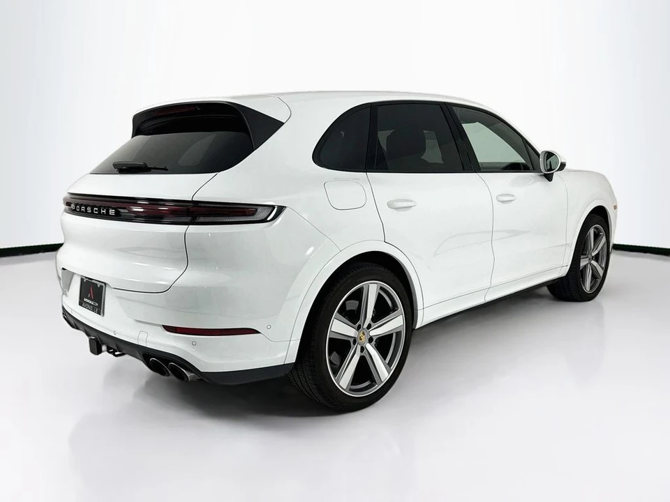 2024 Porsche 9Y0/9Y3 Cayenne - Image 7 of 12