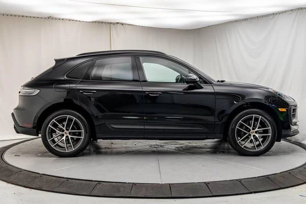 2024 Porsche Macan - Image 6 of 11