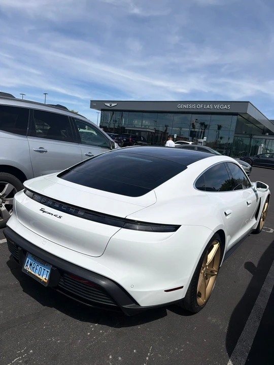 2024 Porsche Taycan 4S - Image 5 of 9