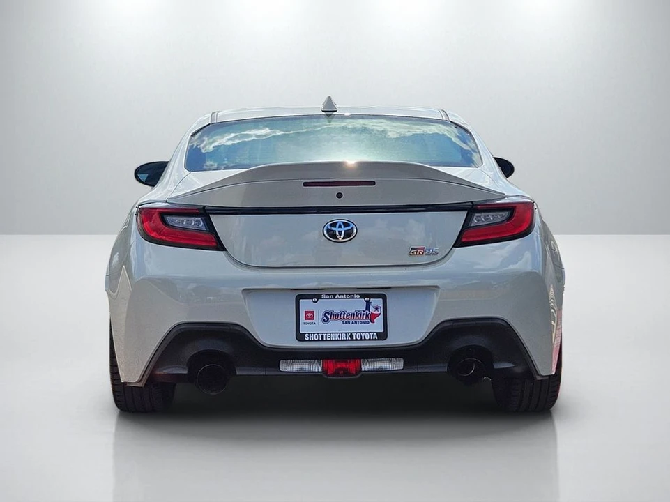 2024 Toyota GR86 2nd Gen - Image 5 of 29