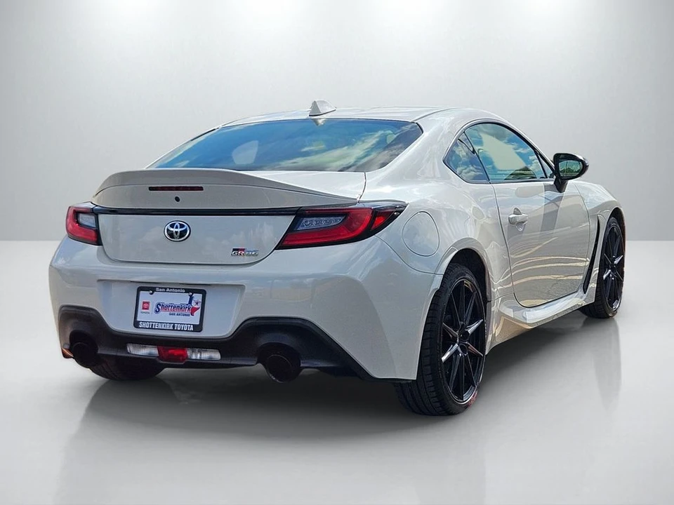 2024 Toyota GR86 2nd Gen - Image 6 of 29
