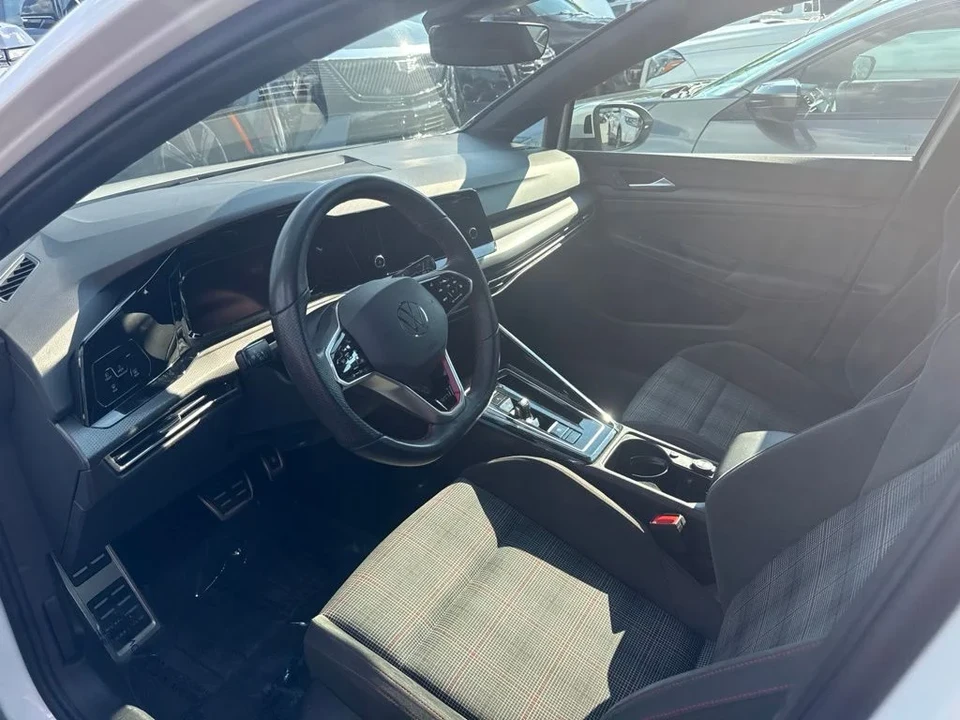 2024 Volkswagen GTI Mk8 - Image 3 of 4