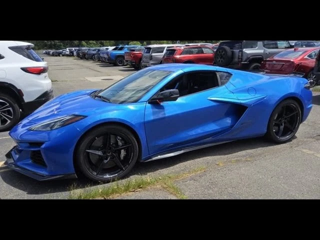2025 Chevrolet Corvette C8 E-Ray - Image 4 of 11