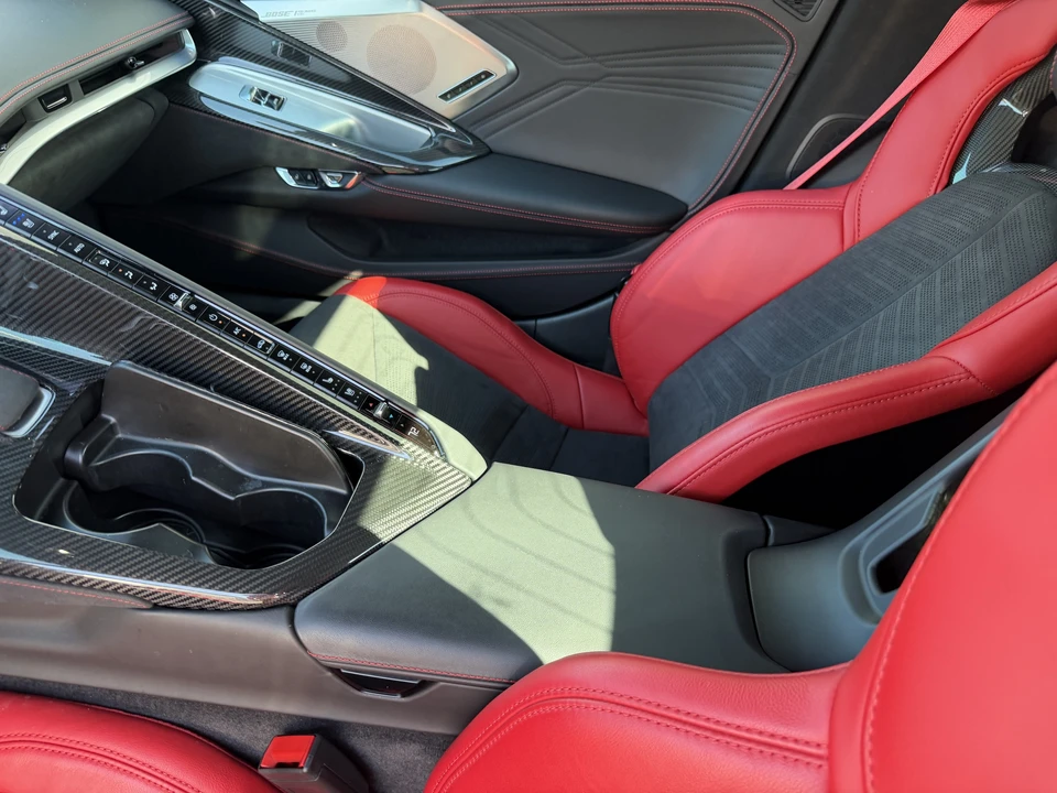 2025 Chevrolet Corvette C8 Z06 - Image 16 of 31