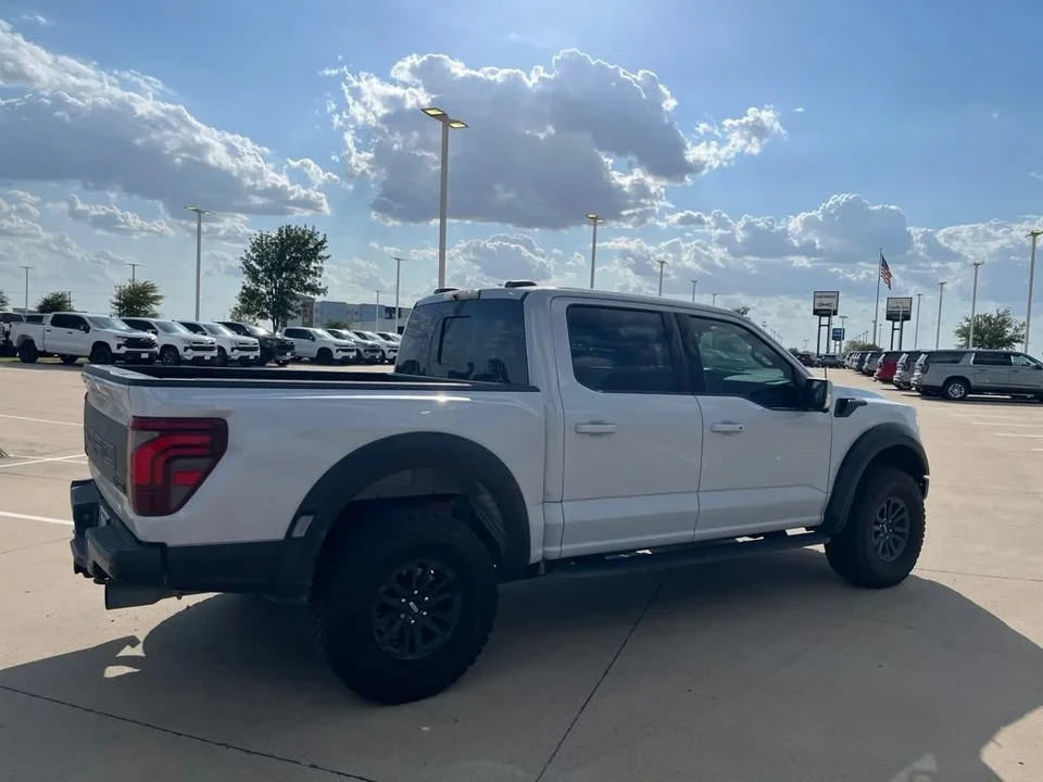 2025 Ford F-150 Raptor 14th Gen - Image 5 of 20