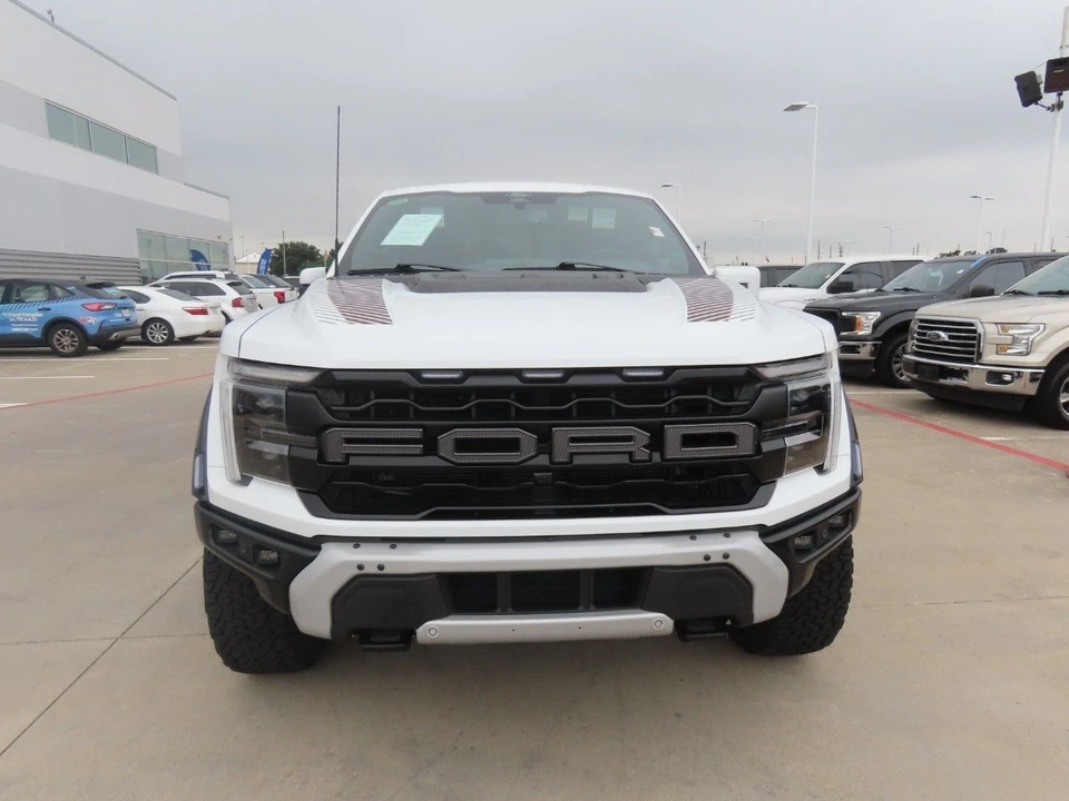2025 Ford F-150 Raptor 14th Gen - Image 5 of 31