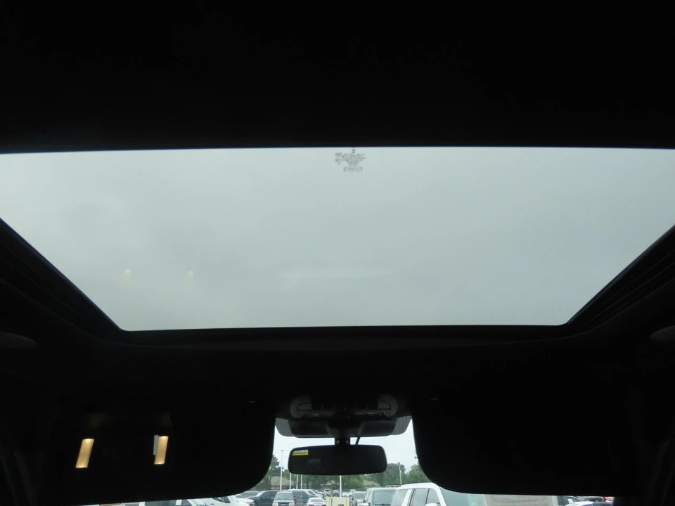 2025 Ford F-150 Raptor 14th Gen - Image 22 of 31