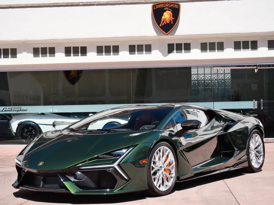 2025 Lamborghini Revuelto - Image 31 of 31