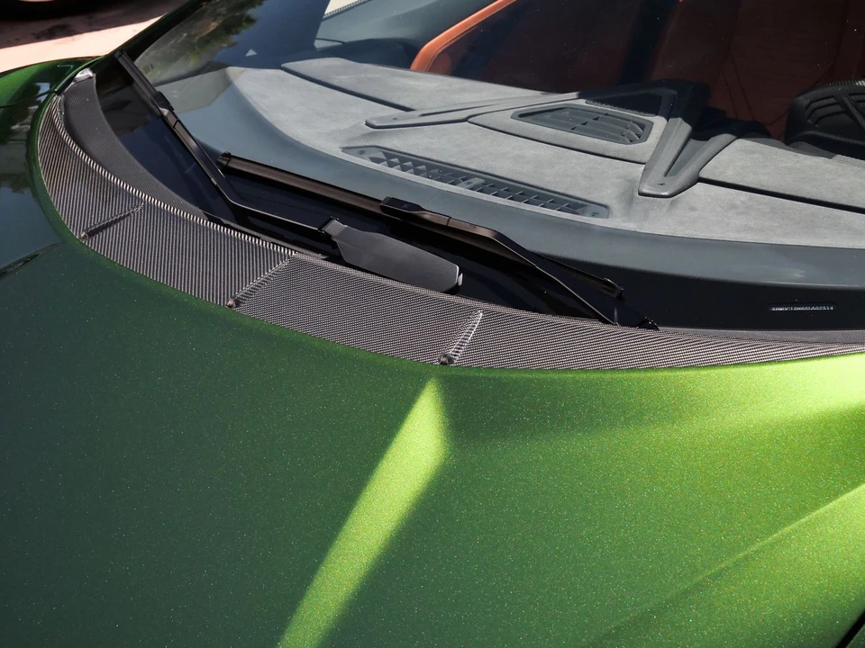 2025 Lamborghini Revuelto - Image 25 of 31
