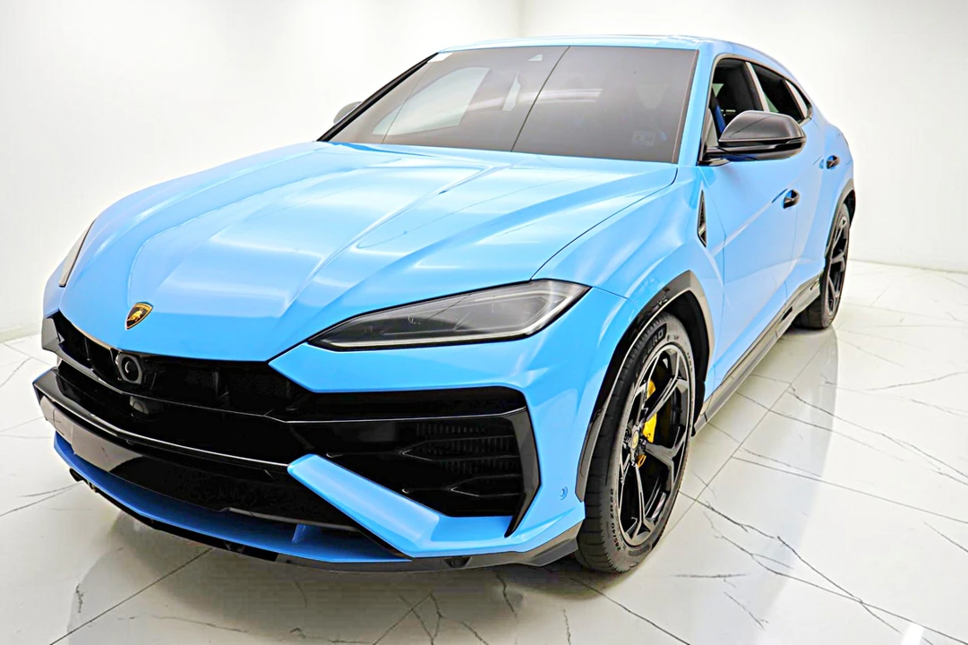 2025 Lamborghini Urus SE - Image 14 of 31