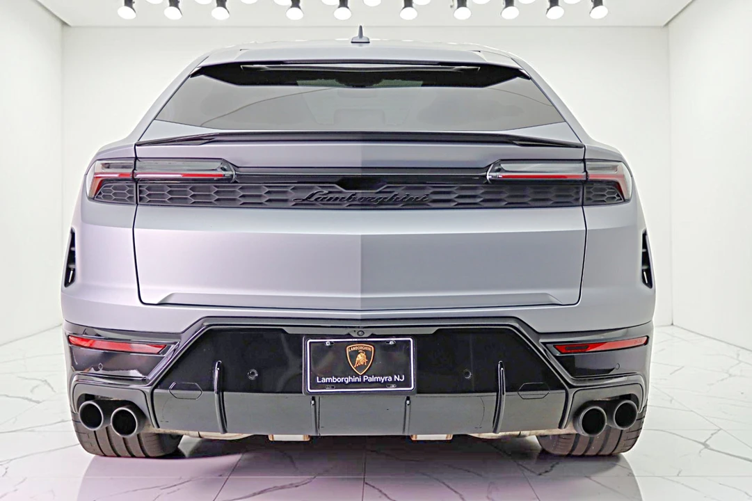 2025 Lamborghini Urus SE - Image 10 of 31