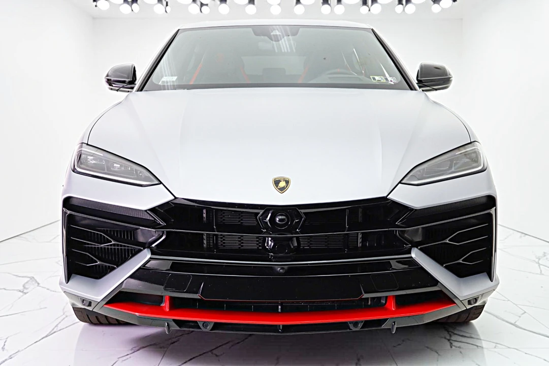 2025 Lamborghini Urus SE - Image 18 of 31