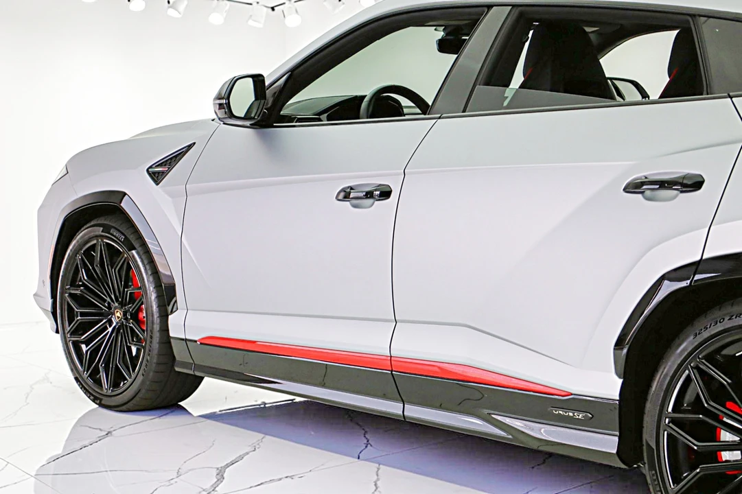 2025 Lamborghini Urus SE - Image 8 of 31