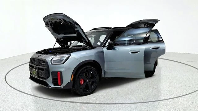 2025 Mini Countryman 3rd Gen - Image 14 of 31