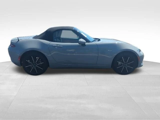 2025 Mazda ND MX-5 Miata - Image 5 of 13