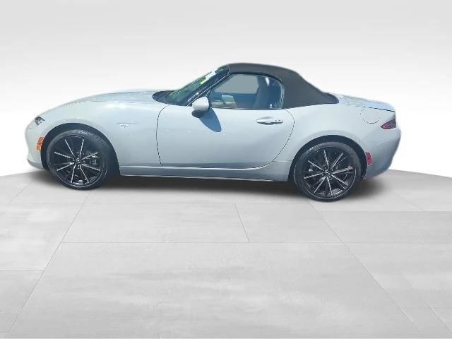 2025 Mazda ND MX-5 Miata - Image 10 of 13