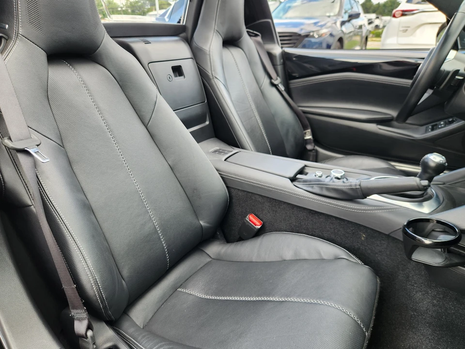 2025 Mazda ND MX-5 Miata - Image 19 of 28