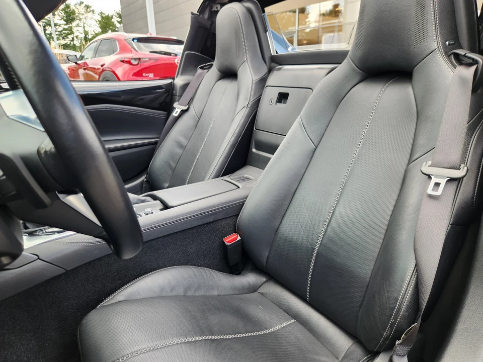 2025 Mazda ND MX-5 Miata - Image 11 of 28