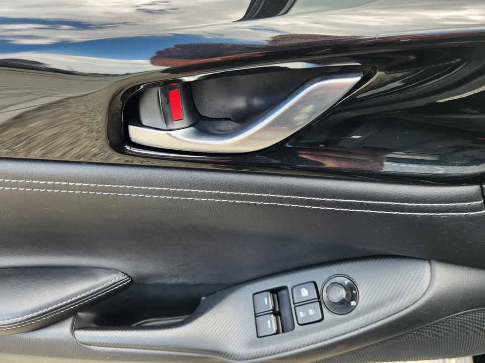 2025 Mazda ND MX-5 Miata - Image 20 of 28