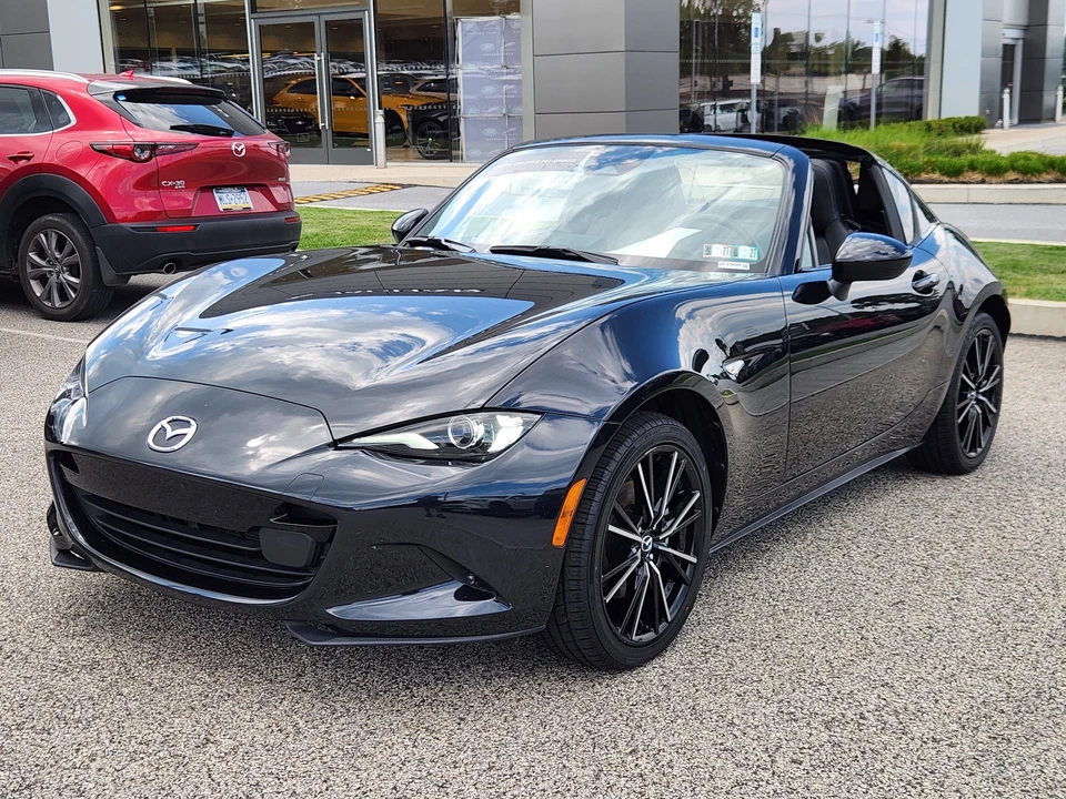 2025 Mazda ND MX-5 Miata - Image 8 of 28